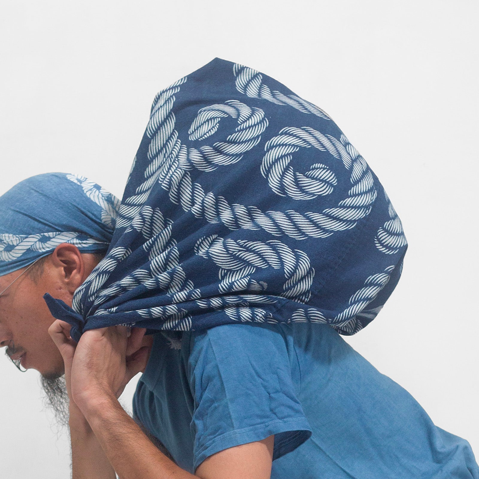 Furoshiki "Karakusa Rope Pattern"