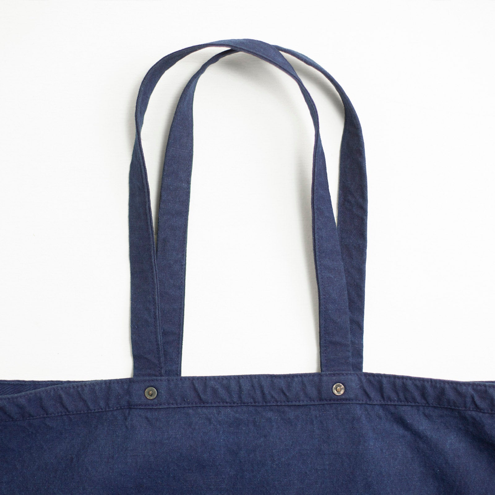 Lightweight tote bag